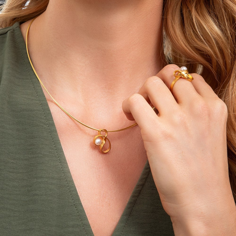 925/-ring,fg., mat, ferskv.perle 1,37ct