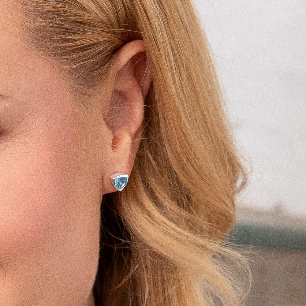 925/- øreringe, mat, blå topaz 1,85ct