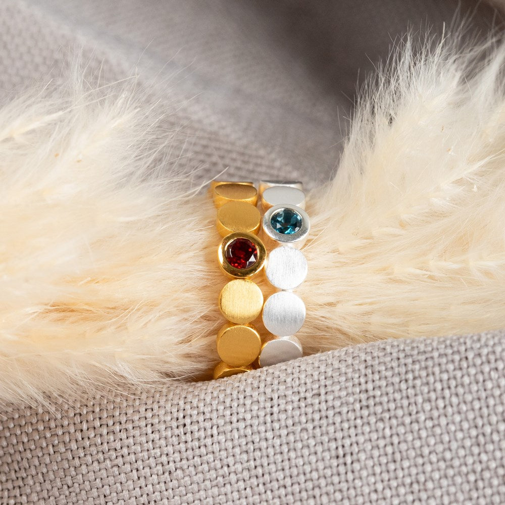 925/- Ring, fg matt/glossy, Garnet 0.15ct