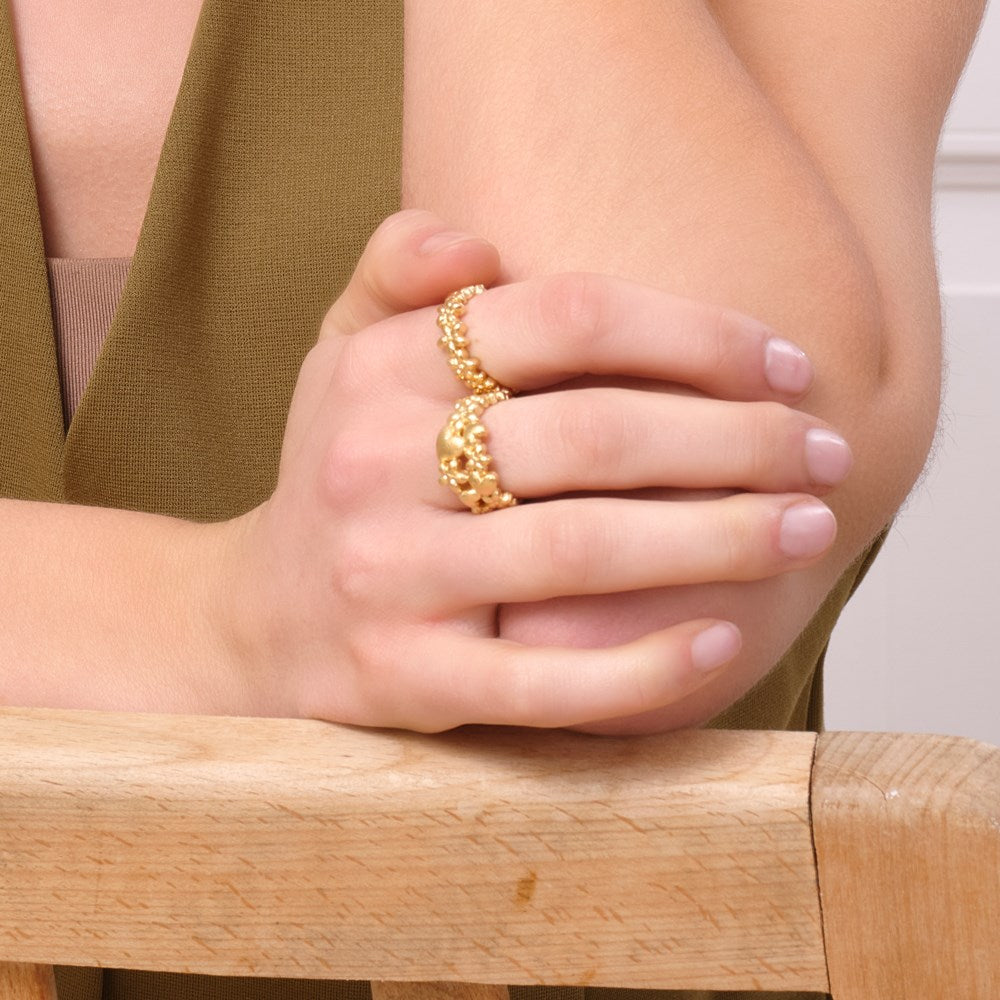 Rhd. silver ring w. hearts/flowers