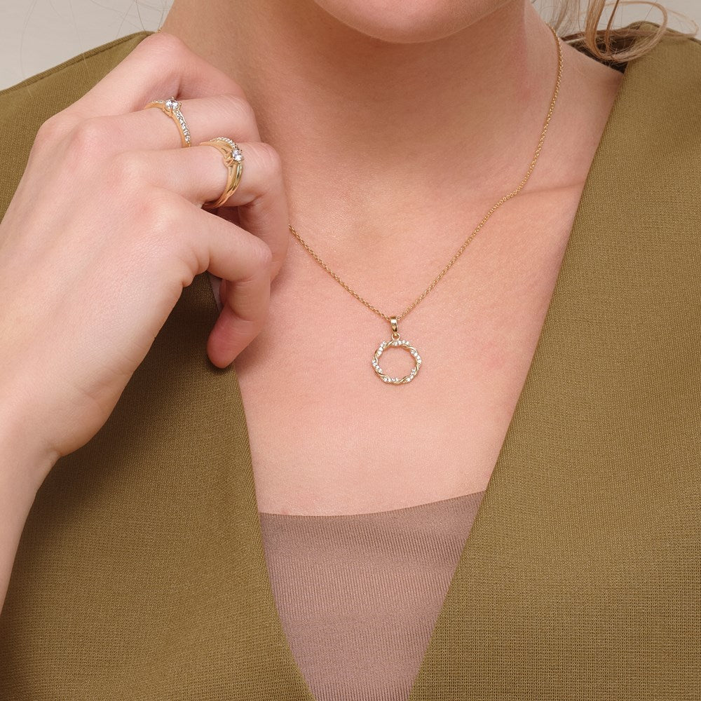 8kt. guldvedhæng cirkel m.cz inkl. forg. kæde