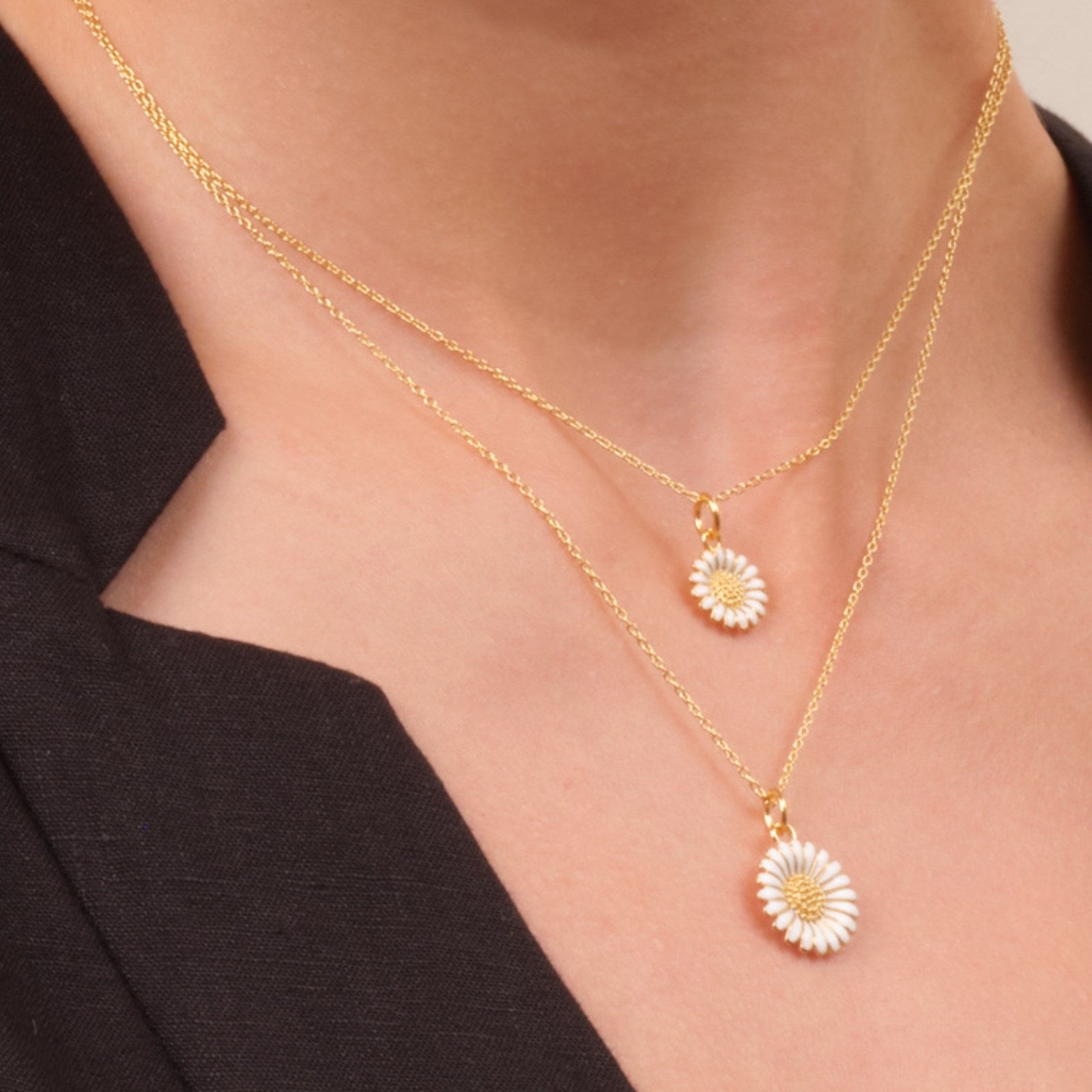 Forg. sølvvedhæng Marguerit 10mm inkl. kæde